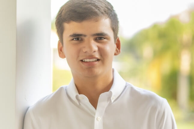 Harvard SEAS student Nicholas Lopez
